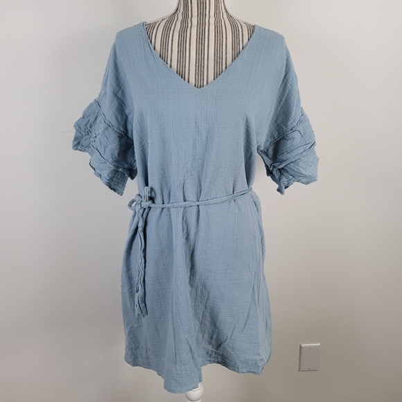 Universal Thread Dresses & Skirts - Universal Thread Large Ruffled sleeve tie waist dress